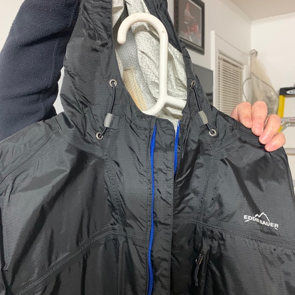 Men’s Lightweight jacket.Selling this jacket as is - Picture 5 of 5